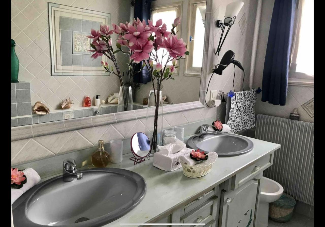 SUITE ROMANTIQUE et CHAMBRE BAROQUE à St Paul de Vence Exterior foto